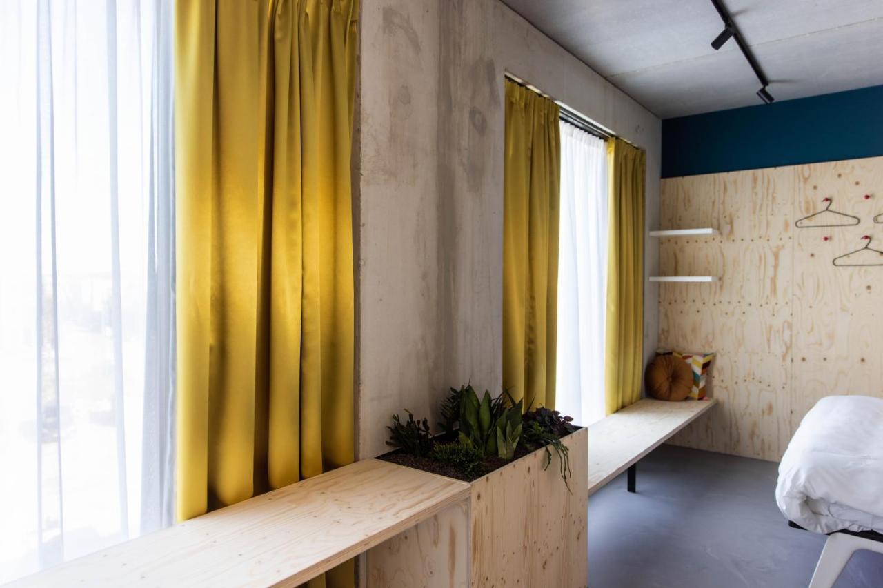 Hotel Moloko -Just A Room- Sleep&Shower-Digital Key By Sms Enschede Buitenkant foto