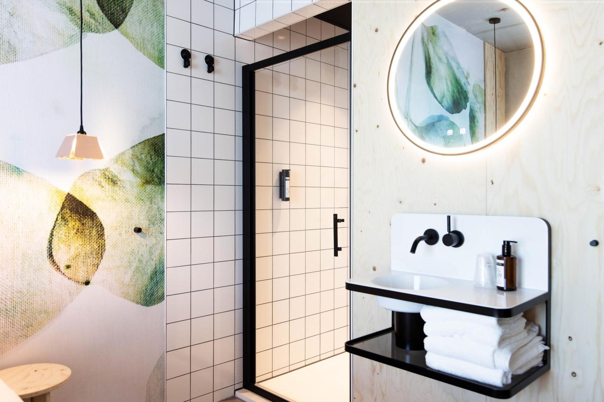 Hotel Moloko -Just A Room- Sleep&Shower-Digital Key By Sms Enschede Buitenkant foto