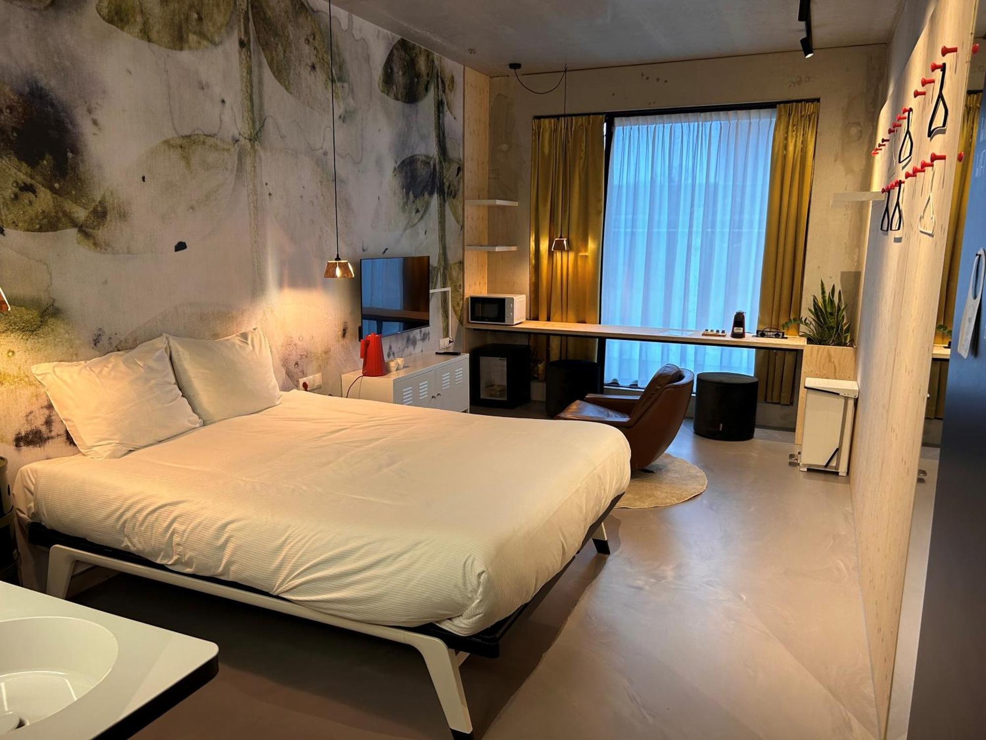 Hotel Moloko -Just A Room- Sleep&Shower-Digital Key By Sms Enschede Buitenkant foto