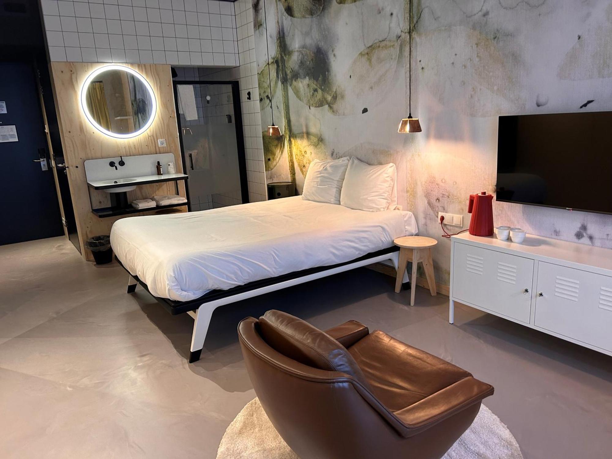 Hotel Moloko -Just A Room- Sleep&Shower-Digital Key By Sms Enschede Buitenkant foto